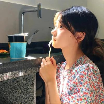 白桦林中的哨所